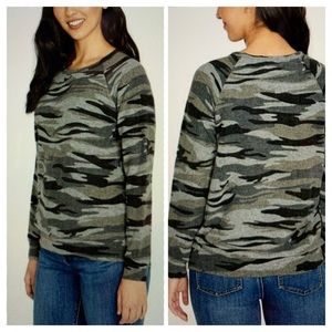 Buffalo Comfy Cozy Camo Long Sleeve Top Small